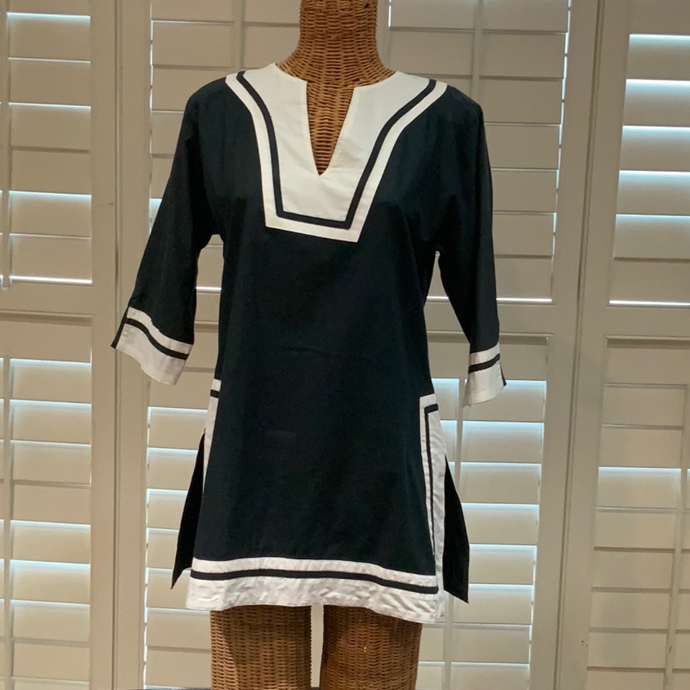 Black and White Women's Tunic